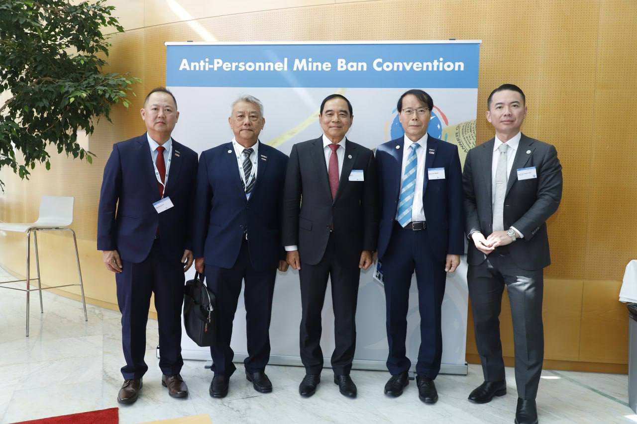 H.E. Dr. Ly Thuch, Senior Minister, First Vice President of the Cambodian Mine Action and Victim Assistance Authority (CMAA), and President of the 2024 Ottawa Convention (center), chaired the “Private Sector Partnership Towards a Mine-Free World” dialogue during the Anti-Personnel Mine Ban Convention held in Geneva, Switzerland. (Right to left) Mr. Gabriel Tan, Chief Communications Officer, Prince Holding Group and Head of Prince Foundation; Mr. Robert Hwang, TAFTAC Deputy Chairman; Mr. Albert Tan, TAFTAC Deputy Chairman; and Mr. Andrew Tey, CGTI Center Director were part of the Cambodian delegation.