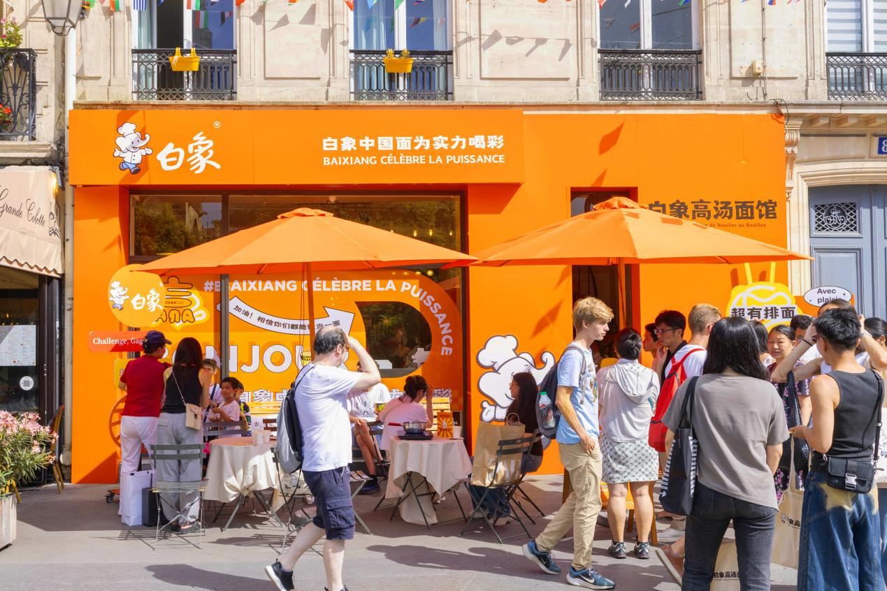 Soup-stock Noodle House Shine in Paris, Baixiang Chinese Noodles Leading the New Trend of Going Overseas