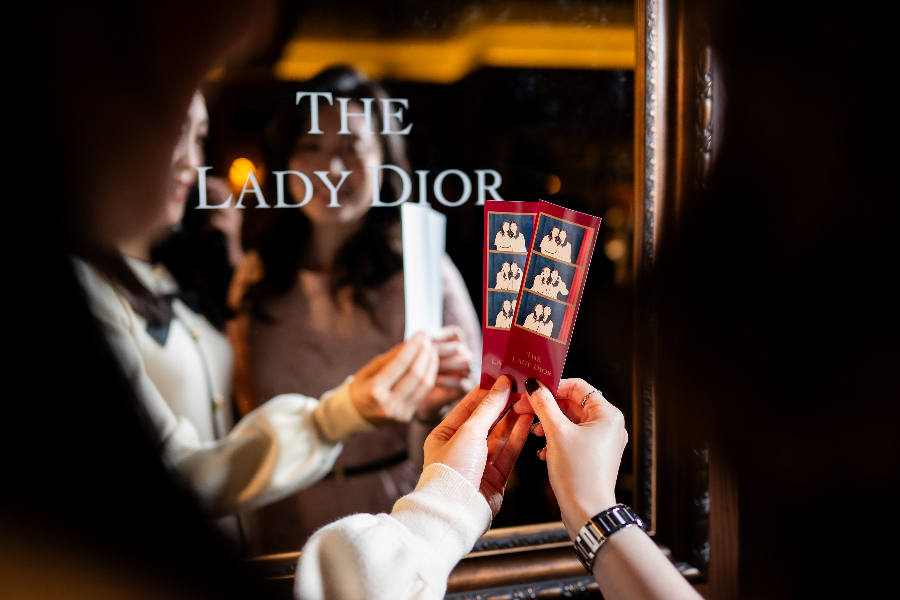 “The Lady Dior Pub” offers a line up of unparalleled luxury experience, including a fun instant photo booth and much more.